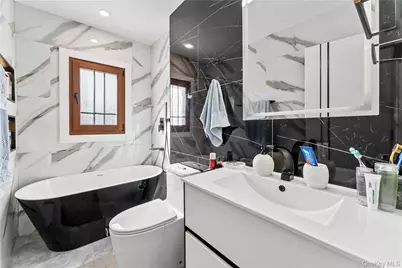 719 Wilmot Road, Scarsdale, NY 10583 - Photo 17