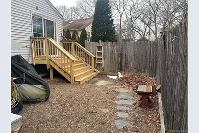 178 Adirondack Drive, Selden, NY 11784 - Photo 3