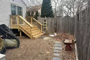 178 Adirondack Dr, Selden, NY 11784 - Photo 3