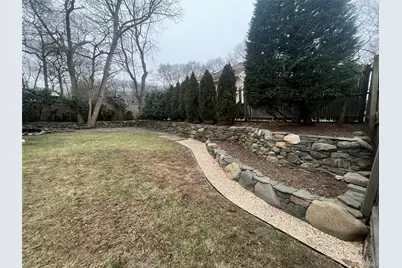 178 Adirondack Drive, Selden, NY 11784 - Photo 5