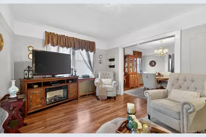 44 Remsen Street, Elmont, NY 11003 - Photo 9