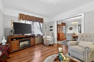 44 Remsen St, Elmont, NY 11003 - Photo 9