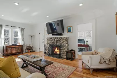 91 Bar Beach Road, Port Washington, NY 11050 - Photo 15