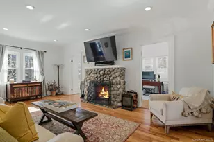 91 Bar Beach Rd, Port Washington, NY 11050 - Photo 15