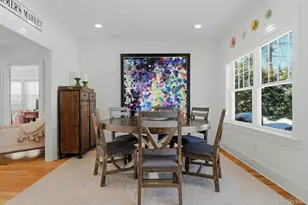 91 Bar Beach Rd, Port Washington, NY 11050 - Photo 11