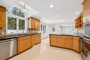 1 Fifty Acre Ct, Saint James, NY 11780 - Photo 9