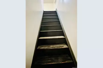 9056 184th Place, Hollis, NY 11423 - Photo 19