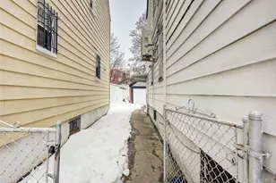 90-56 184th Pl, Hollis, NY 11423 - Photo 39