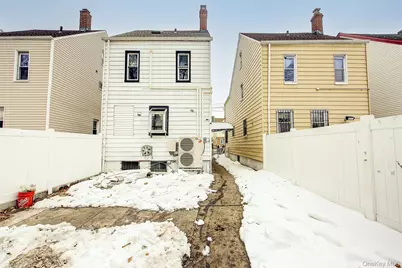 9056 184th Place, Hollis, NY 11423 - Photo 13