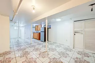 90-56 184th Pl, Hollis, NY 11423 - Photo 35