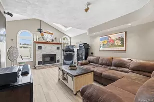 2489 2nd St, East Meadow, NY 11554 - Photo 11