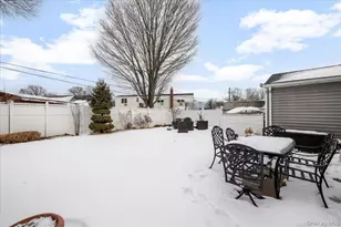 2489 2nd St, East Meadow, NY 11554 - Photo 23