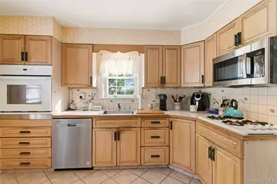 164 W Neck Road, Huntington, NY 11743 - Photo 13