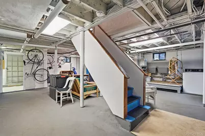 36 Farley Road, Scarsdale, NY 10583 - Photo 29