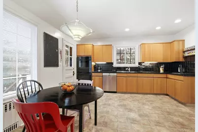 36 Farley Road, Scarsdale, NY 10583 - Photo 11