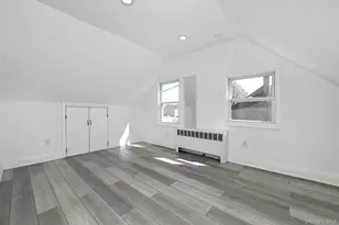 33 Robin, Levittown, NY 11756 - Photo 19