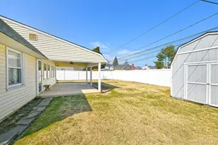 33 Robin, Levittown, NY 11756 - Photo 29