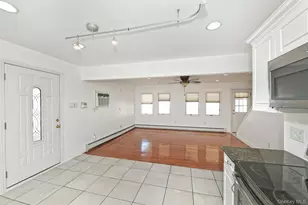 33 Robin, Levittown, NY 11756 - Photo 9