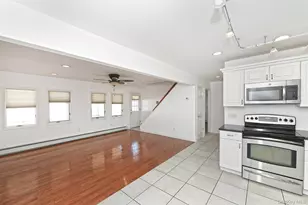 33 Robin, Levittown, NY 11756 - Photo 5