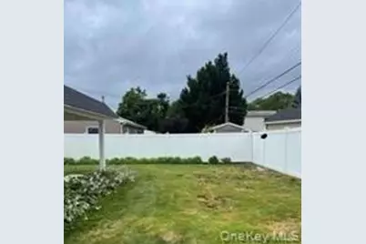 33 Robin, Levittown, NY 11756 - Photo 7