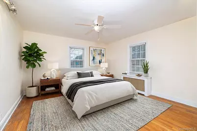 28 Saint Thomas Place, Malverne, NY 11565 - Photo 17