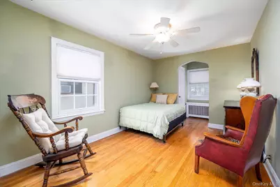 28 Saint Thomas Place, Malverne, NY 11565 - Photo 21