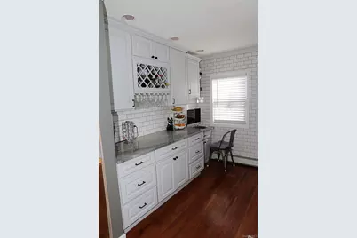 1300 Lakeside Drive, Wantagh, NY 11793 - Photo 17