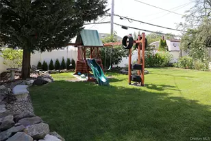 1300 Lakeside Dr, Wantagh, NY 11793 - Photo 7