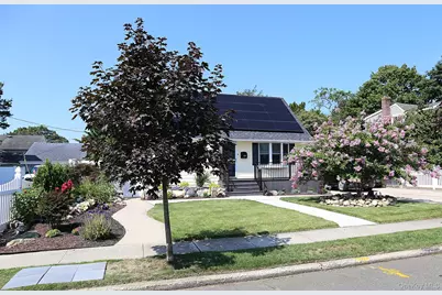 1300 Lakeside Drive, Wantagh, NY 11793 - Photo 5