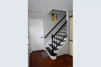 1300 Lakeside Drive, Wantagh, NY 11793 - Photo 15