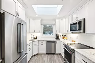 17 Ellington Dr, East Northport, NY 11731 - Photo 17