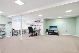 17 Ellington Dr, East Northport, NY 11731 - Photo 35