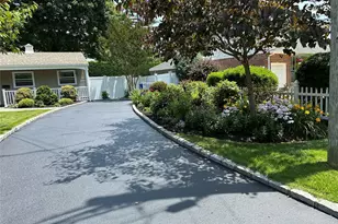 17 Ellington Dr, East Northport, NY 11731 - Photo 5