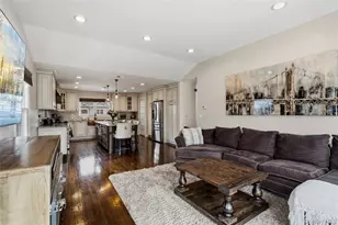 75 Syosset Cir, Syosset, NY 11791 - Photo 13