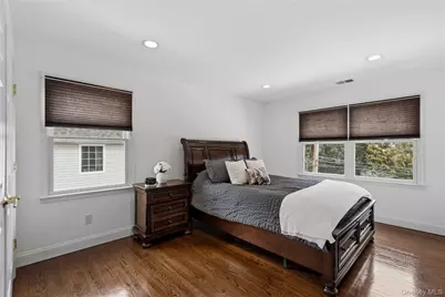 75 Syosset Circle, Syosset, NY 11791 - Photo 19