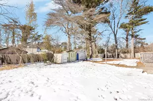 114 Monroe Dr, Mastic Beach, NY 11951 - Photo 11