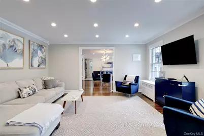 178 Carlton Terrace, Garden City, NY 11530 - Photo 5