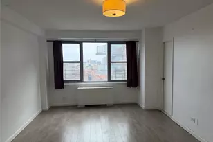 85-15 Main St, Briarwood, NY 11435 - Photo 11