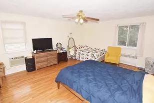 80-17 188th St, Jamaica, NY 11423 - Photo 17