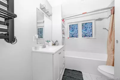 28 Riverside Avenue, Amityville, NY 11701 - Photo 21