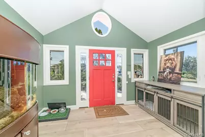 28 Riverside Avenue, Amityville, NY 11701 - Photo 5