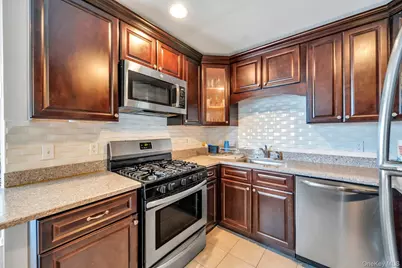 96 Somerton Avenue, Central Islip, NY 11722 - Photo 11