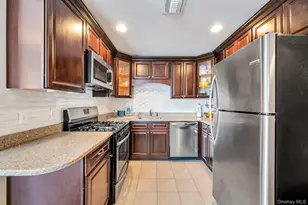 96 Somerton Ave, Central Islip, NY 11722 - Photo 9