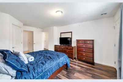 96 Somerton Avenue, Central Islip, NY 11722 - Photo 17