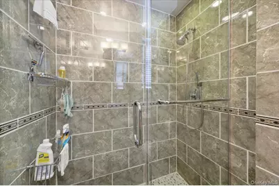 4784 Boston Post Road #B45, Pelham, NY 10803 - Photo 13