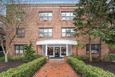 1 Town House Place #3H, Great Neck, NY 11021 - Photo 1