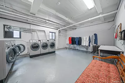 1 Town House Place #3H, Great Neck, NY 11021 - Photo 13