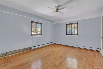 54 Surrey Lane, Hempstead, NY 11550 - Photo 23