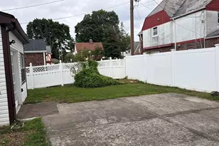 54 Surrey Ln, Hempstead, NY 11550 - Photo 29