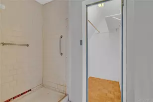 54 Surrey Ln, Hempstead, NY 11550 - Photo 27
